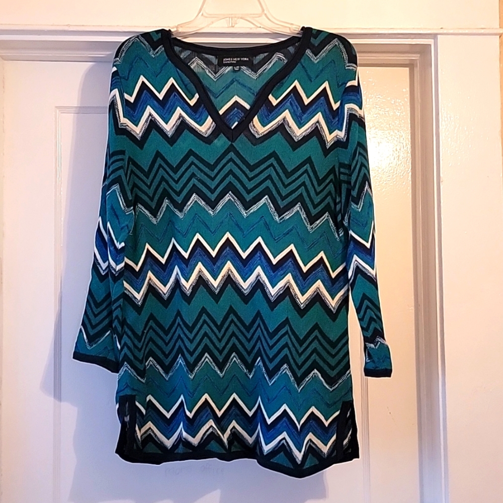 Jones New York zig zag lightweight sweater